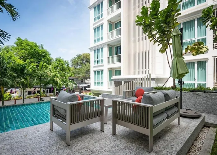 Ekkamai Apartment